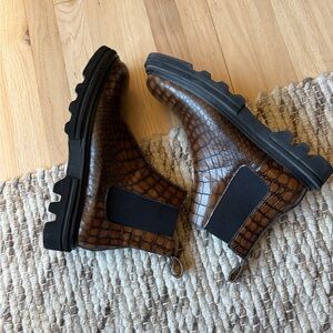 Marc Nolan Elegant Brown Crocodile Pattern Men's Boots